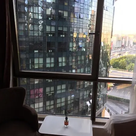Toplu Ulaşıma Yakın Site İçinde Hijyenik 1+1 Daire