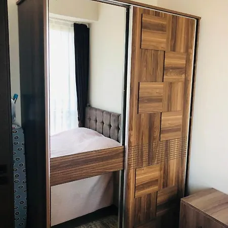 Toplu Ulaşıma Yakın Site İçinde Hijyenik 1+1 Daire Apartamento *