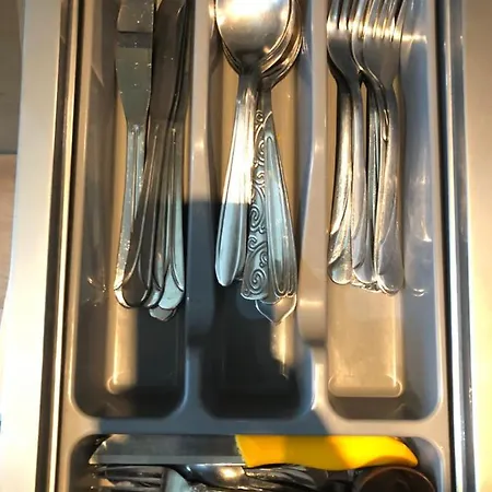 Apartamento Toplu Ulaşıma Yakın Site İçinde Hijyenik 1+1 Daire
