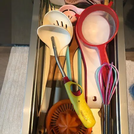 Toplu Ulaşıma Yakın Site İçinde Hijyenik 1+1 Daire * Istambul