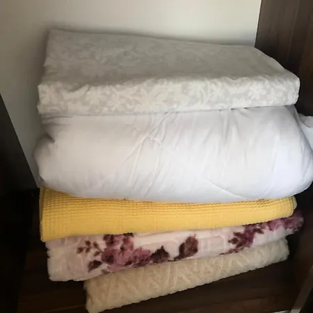 Toplu Ulaşıma Yakın Site İçinde Hijyenik 1+1 Daire * Istambul