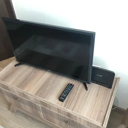 Toplu Ulaşıma Yakın Site İçinde Hijyenik 1+1 Daire * Istambul