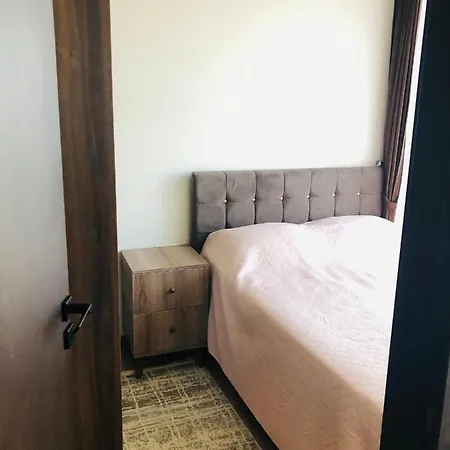 Apartamento Toplu Ulaşıma Yakın Site İçinde Hijyenik 1+1 Daire Istambul